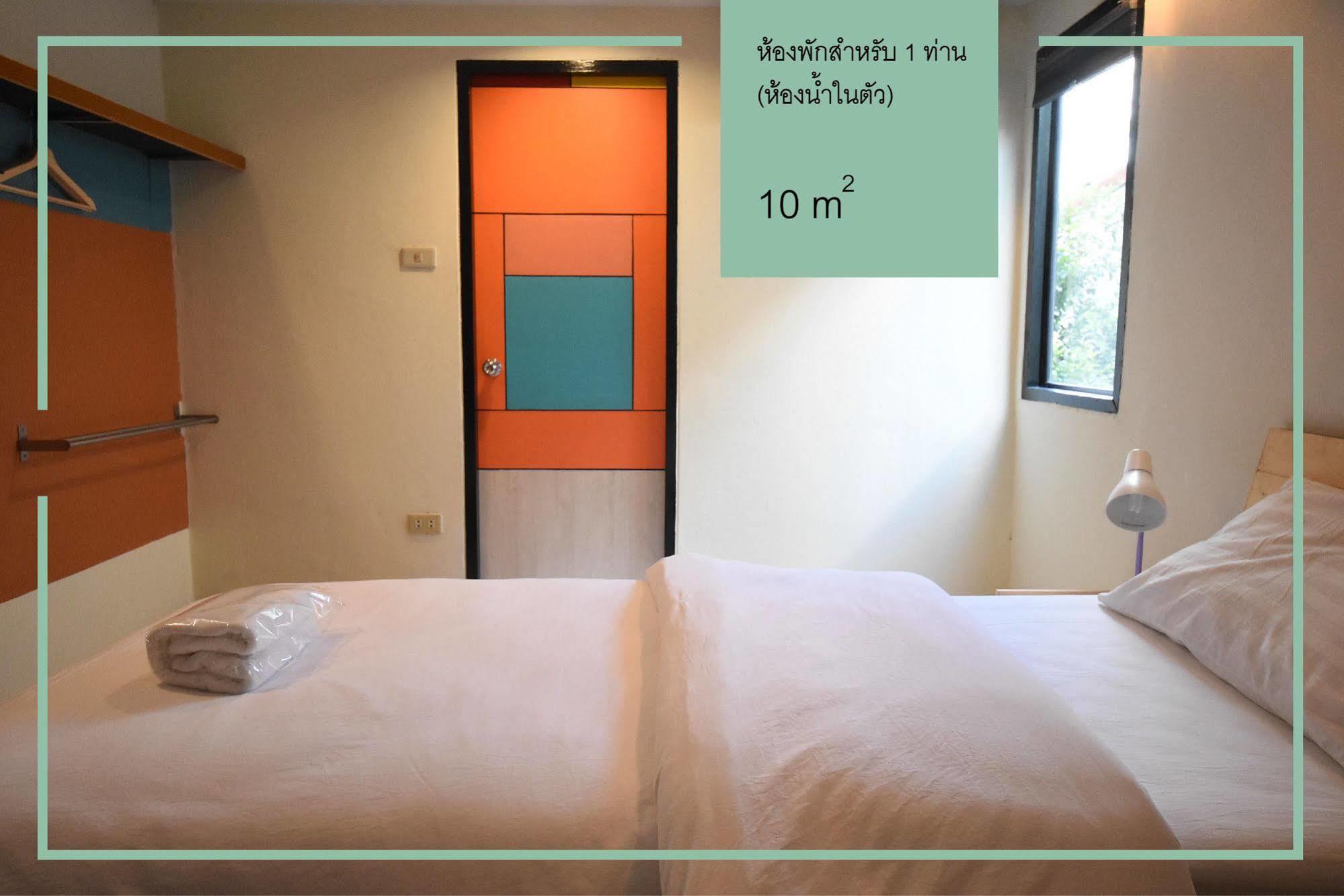 Room At Prachachuen Nonthaburi Buitenkant foto